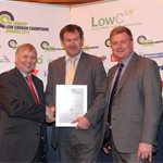 Car/Van Award - Highly Commended: (l-r) Alan Bishop (HPI), Andy Heiron (Renault UK), Greg Archer (LowCVP)